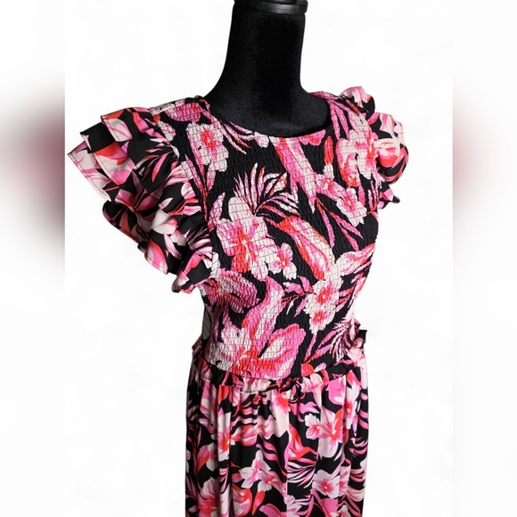 NWT Entro Smocked Hibiscus Floral Pink and Black Ruffle Cap Sleeve Dress Size M - Picture 2 of 10